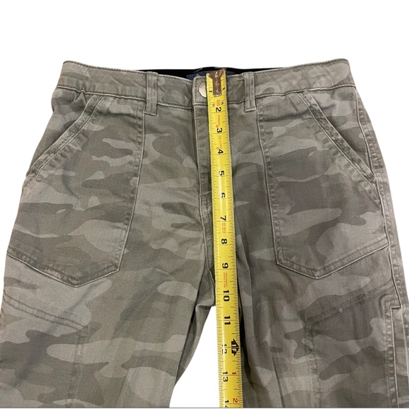 Democracy AB Solution Camo Jogger Jeans Women’s Size 2 - Picture 5 of 10